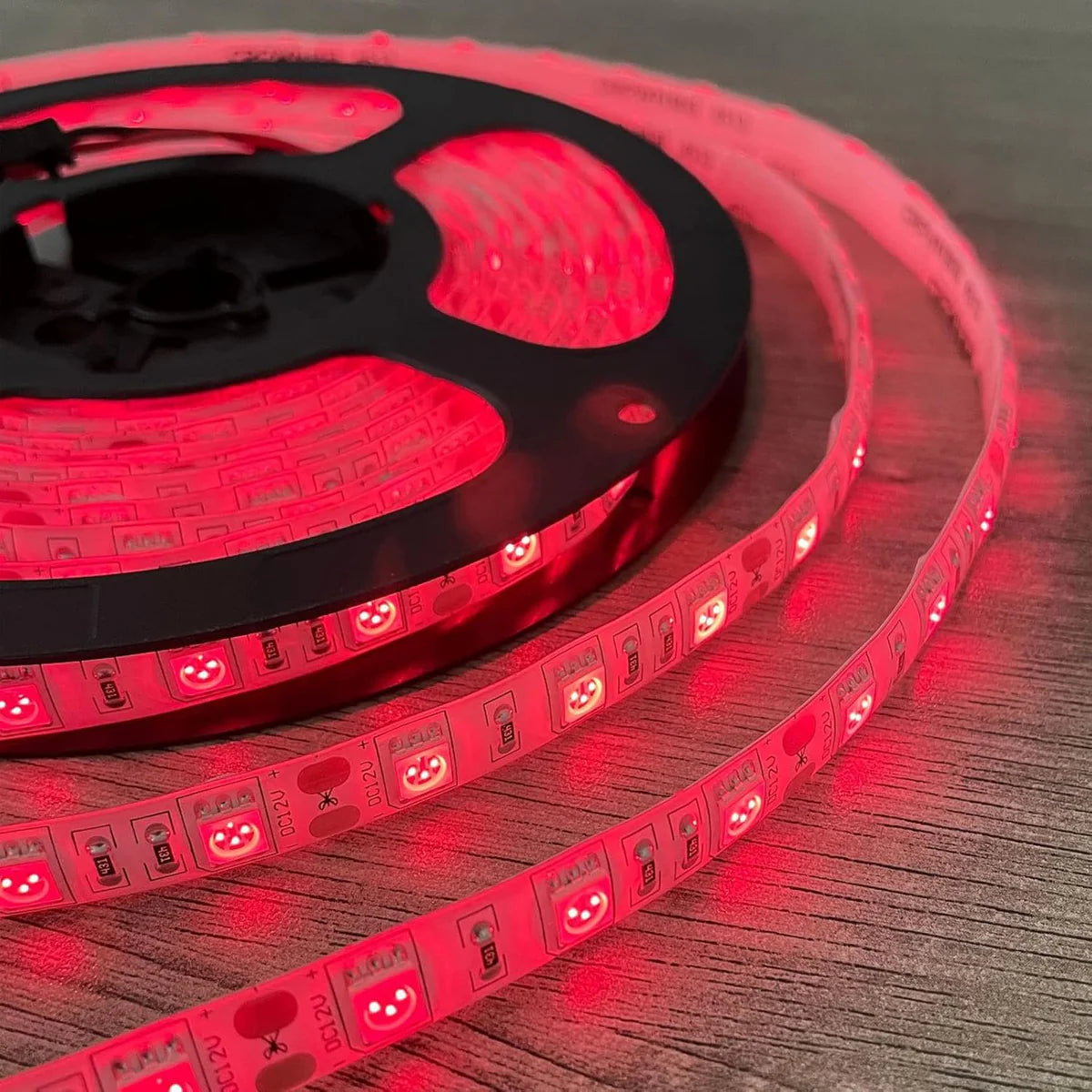 660–670nm  SMD5050 DC12V Red LED Strip Light – High Power Red for Therapy & Plants, 30/60/120 LEDs/m, 5 Meters, IP00/IP65