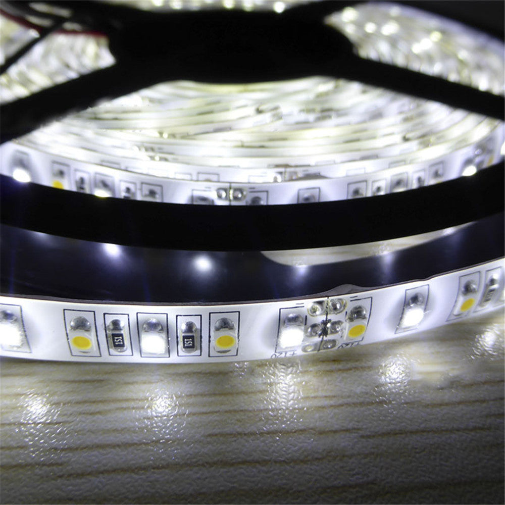 12 VDC &lt;48 W 4 Ampere 16,4 Fuß (5 Meter) pro Rolle SMD3528-600 Dual White (Reinweiß + Warmweiß) LED-Farbtemperatur CCT Einstellbares flexibles LED-Streifenlicht 60 LED 9,6 Watt pro Meter Weißes PCB-Bandlicht
